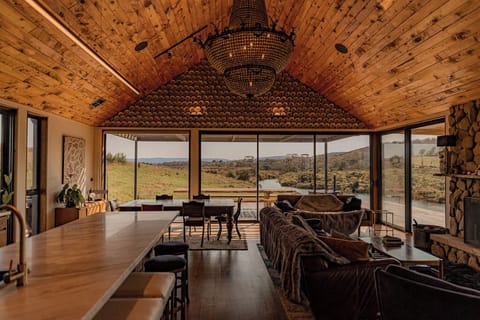 Luxury House | 3 bedrooms, iron/ironing board