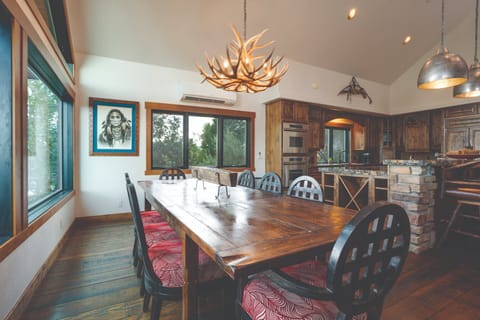 The dining table comfortably seats 10