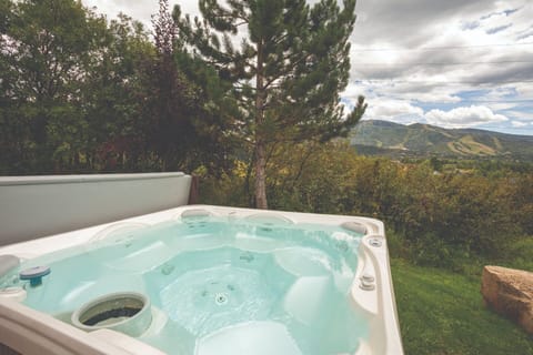 Private Hot Tub with Ski Area Views