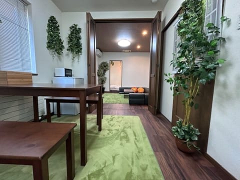 Dining kitchen