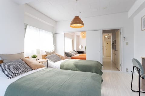 3F Bedroom D 2 single beds