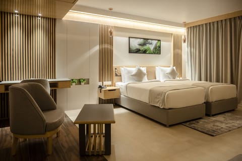 Executive Room, 2 Twin Beds, Non Smoking, City View | Premium bedding, pillowtop beds, desk, blackout drapes