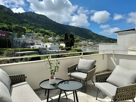 Comfort Room | Terrace/patio