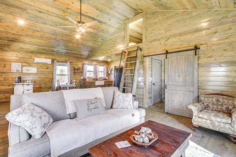 House (1 Bedroom) | Interior