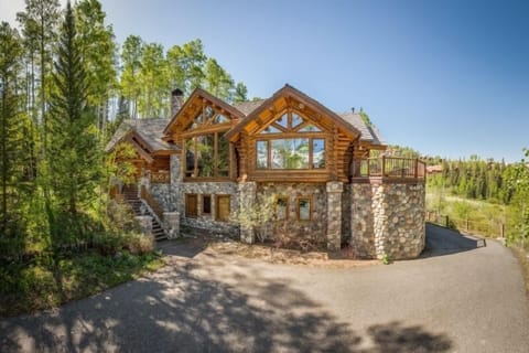 Exterior - Charming rustic log home with easy access to skiing and Mountain Village