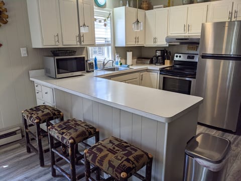 Vibe at the kitchen counter, perfect for a quick bite or a chat.