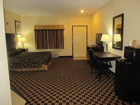 Iron/ironing board, free WiFi