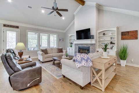 Hot Springs Village Vacation Rental | 3BR | 2.5BA | Step-Free Access