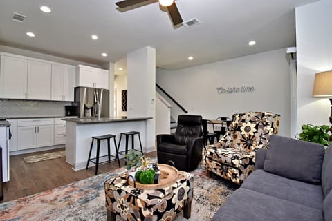 Open Living Area for Great Entertaining