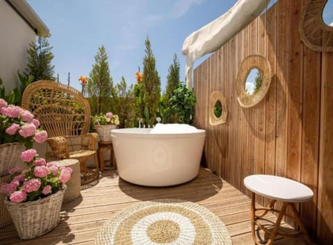 Pearl Room with Jacuzzi | Free WiFi