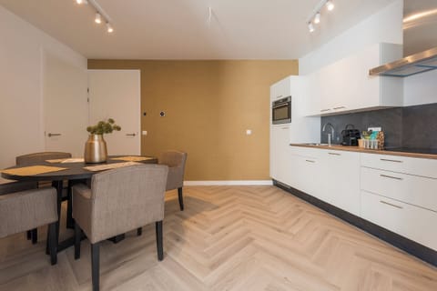 Relax and recharge at Bed en Koffie after a day in Centrum Roosendaal.
Ontspan en laad op bij Bed en Koffie na een dag in Centrum Roosendaal.
Entspannen Sie sich bei Bed en Koffie nach einem Tag im Centrum Roosendaal.