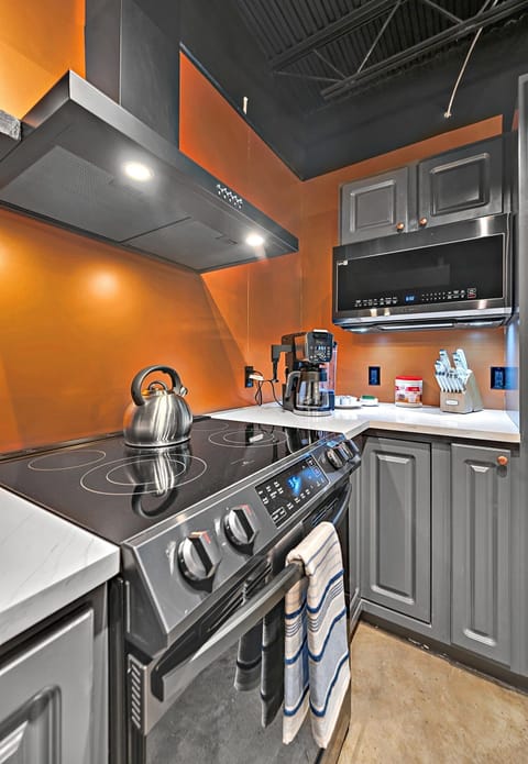 This kitchen is a food lover's paradise, complete with all the essentials to inspire your inner chef!