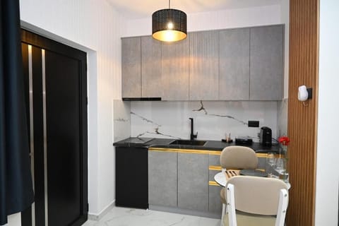 Family Room | Free WiFi