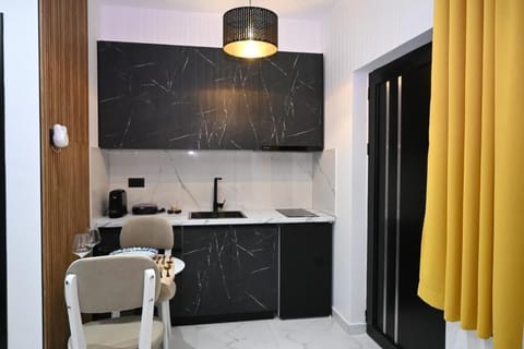 Family Room | Free WiFi