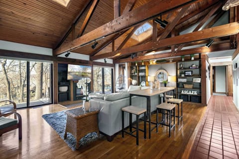 House, Multiple Beds, Kitchen (Cedar Nest) | Interior