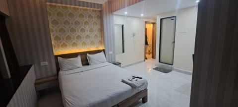 Standard Room | Premium bedding, memory foam beds, desk, free WiFi