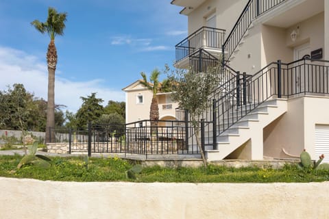 Apartment, 2 Bedrooms, Smoking, Balcony | Exterior