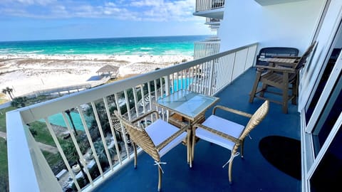 House, 2 Bedrooms | Balcony