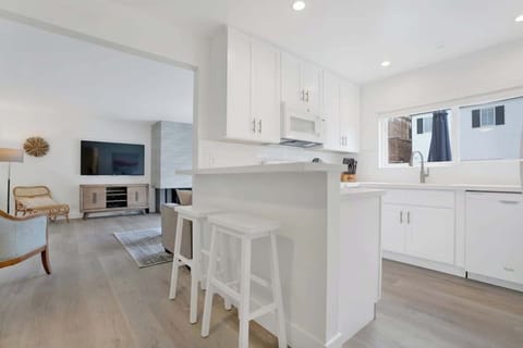 Kitchen & bar seating