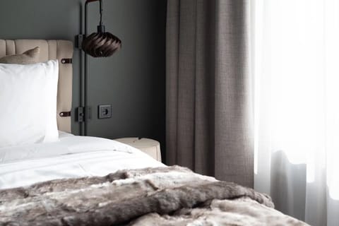 Premium Room, 1 King Bed | Minibar, in-room safe, iron/ironing board, free cribs/infant beds