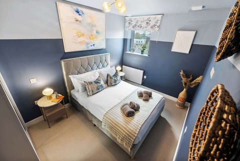 Bedroom at Blue Puffin Stays Short Lets & Serviced Accommodation