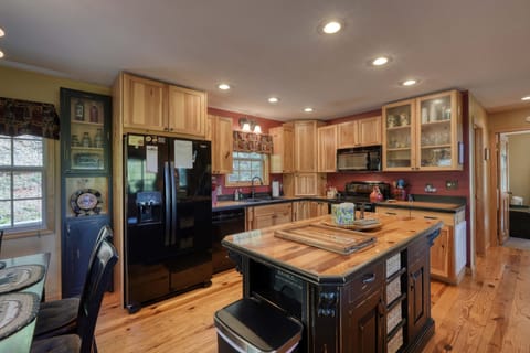 "The kitchen was fully stocked " -Elizabeth (May 2025)