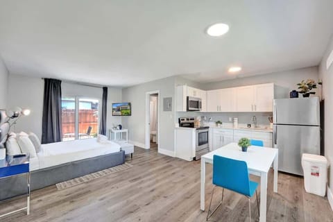 Bright open-plan studio with kitchen and dining
