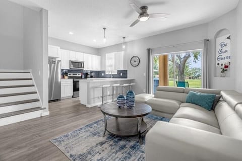 331 Miramar Ave (2).jpg
