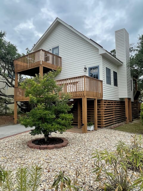 Front of house (faces west)