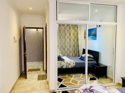 Deluxe Studio Suite | Desk, free WiFi