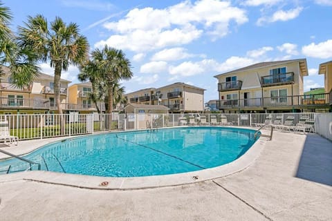35-372 E Beach Blvd 3 35
