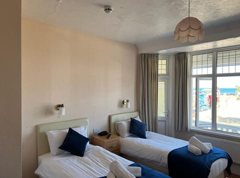 Standard Twin Room, Ensuite, Sea View | 1 bedroom, free WiFi