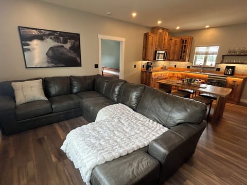 Second story living room