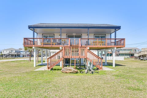 Galveston Vacation Rental | 2BR | 1.5BA | Steps Required | 960 Sq Ft
