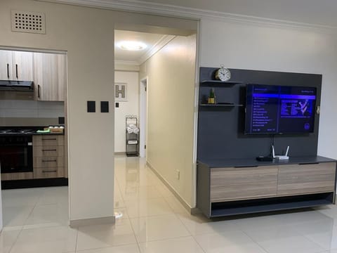 Apartment, 2 Bedrooms, Smoking | Private kitchen