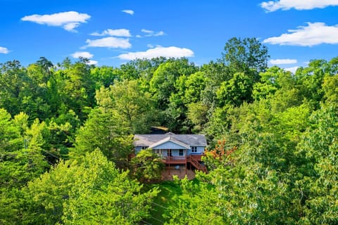 An aerial view of the cabin. Enjoy plenty of privacy in this peaceful Smoky Mountain cabin.