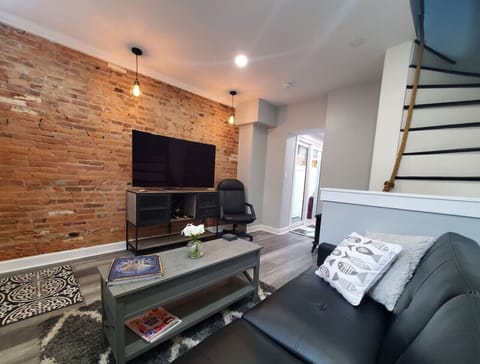 Living room (notice steps to the right)