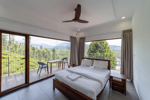 Superior Room | Desk, soundproofing, WiFi (free), bed sheets