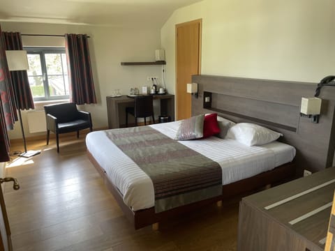 Comfort Double Room | In-room safe, individually decorated, individually furnished, desk