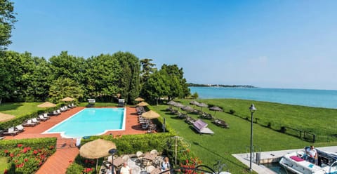 Special access to the Mistral Hotel's lakeside pool (500 meters away) is included in your stay