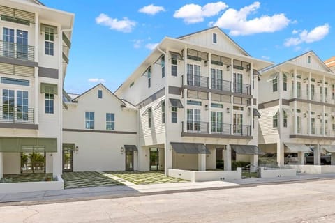 Exterior Street View of Onyx House