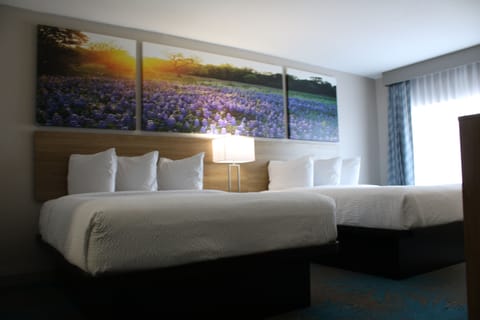 Room, 2 Queen Beds, Non Smoking | Desk, free WiFi, bed sheets