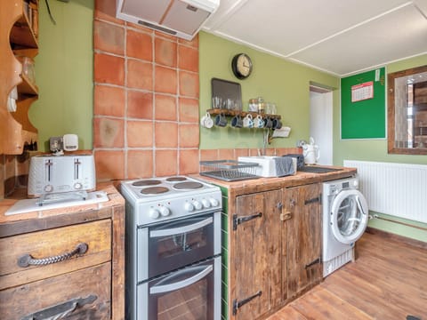 Kitchen/diner | Mill House, Trusthorpe, Mablethorpe
