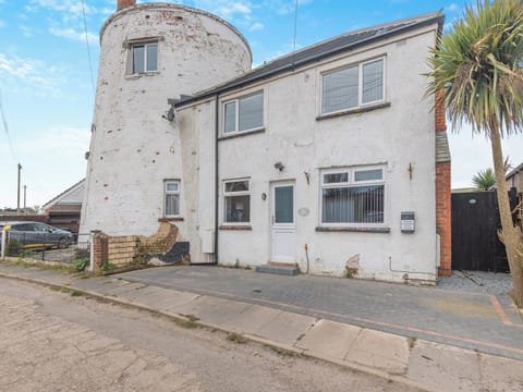 Exterior | Mill House, Trusthorpe, Mablethorpe