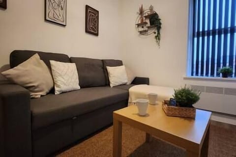 db06bd9b-0f23-4ab9-a677-63b966222991