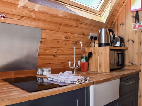Attractive open-plan living space | Stainton - Moorside Glamping Pods, Corney, near Millom