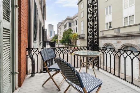 Adjacent Two Bed Two Bath Apartment, Balcony | Terrace/patio