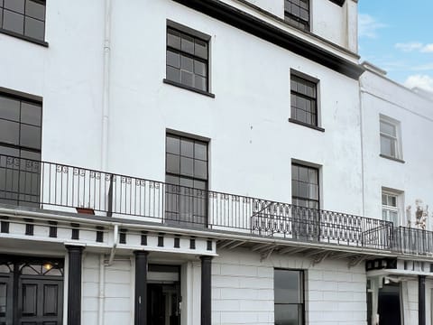 Exterior | Admiral&rsquo;s Lookout, Ilfracombe
