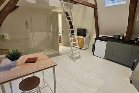 53d58357 2de7 4073 b7da f970705a347d