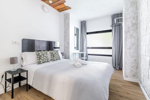 Standard Double Room, Non Smoking, Private Bathroom | Free WiFi, bed sheets